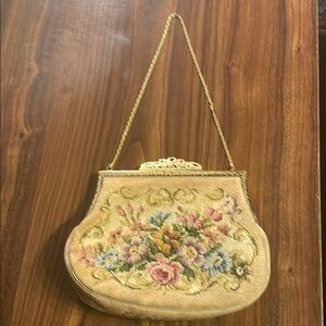 Cream Floral Embroidered Clutch